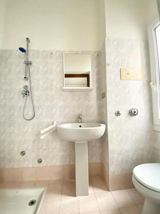 Euroresidence - Piazza Mazzini- 30 Mt Dal Mare - Immobil Relax リド・ディ・イエゾロ エクステリア 写真