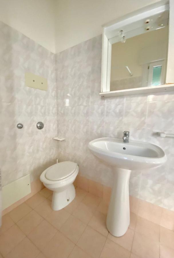 Euroresidence - Piazza Mazzini- 30 Mt Dal Mare - Immobil Relax リド・ディ・イエゾロ エクステリア 写真