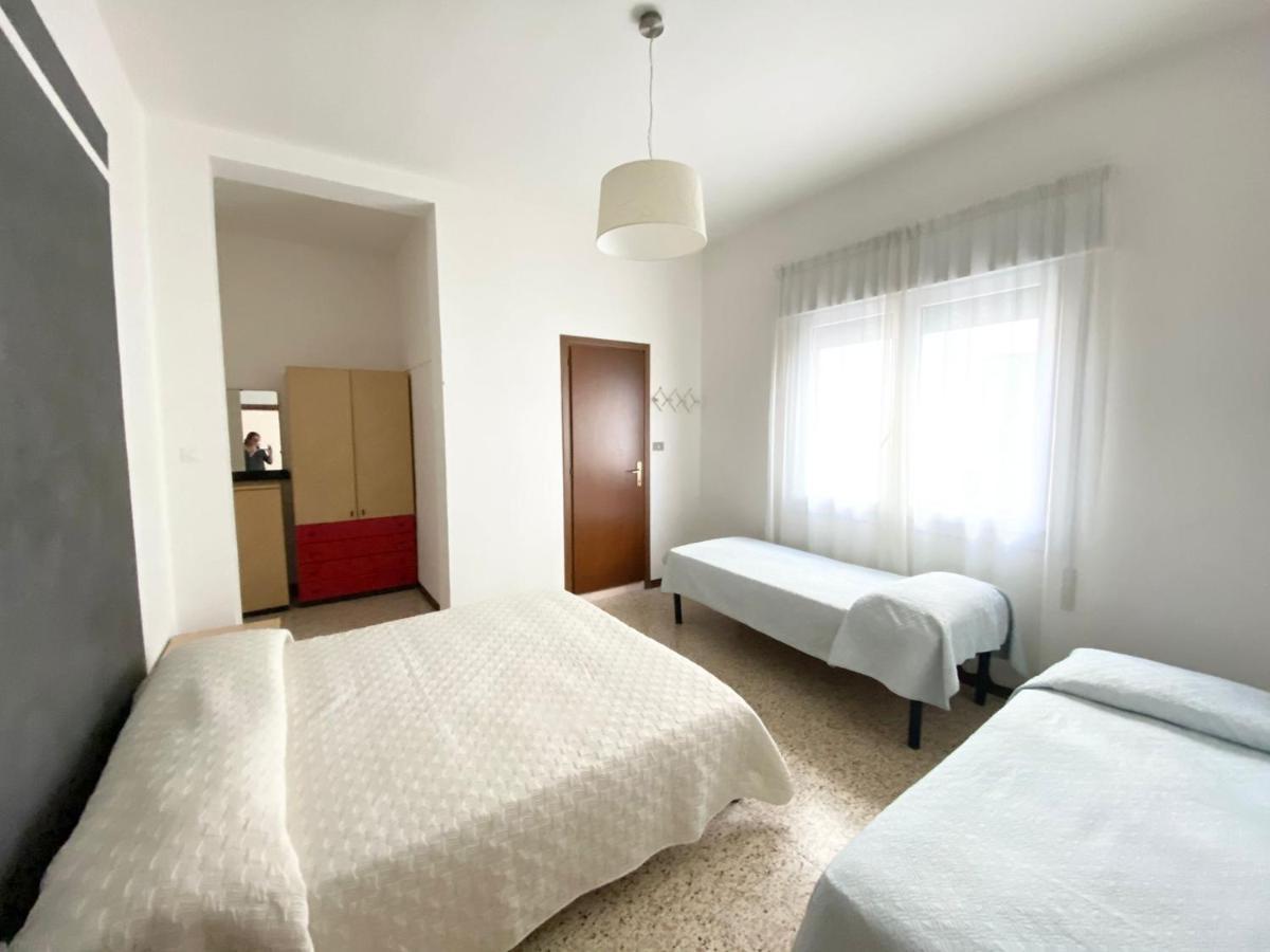 Euroresidence - Piazza Mazzini- 30 Mt Dal Mare - Immobil Relax リド・ディ・イエゾロ エクステリア 写真